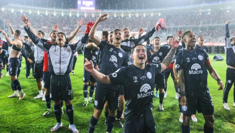 Independiente Rivadavia festeja el pase a la final de la Copa Argentina.