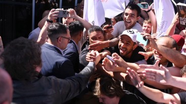 Javier Milei canceló el acto de campaña en Santa Fe por incidentes y viajó a Entre Ríos: ¿cómo sigue su agenda electoral?