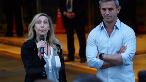 Elecciones 2025 | Karina Milei habló desde el bunker de LLA junto a Martín Menem: gran expectativa por los resultados