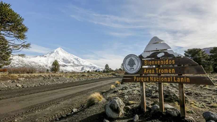 Pasos fornterizos: zona Mamuil Malal.-