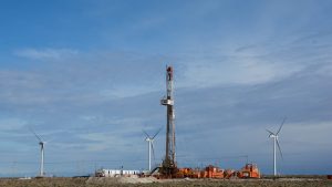 La transición energética se frena: McKinsey prevé un mundo aún dominado por el gas y el petróleo