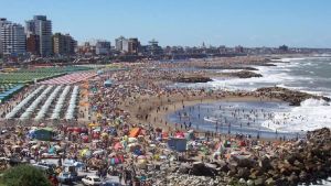 Mar del Plata: cuánto cuestan los alquileres y las carpas en los balnearios para el verano 2026