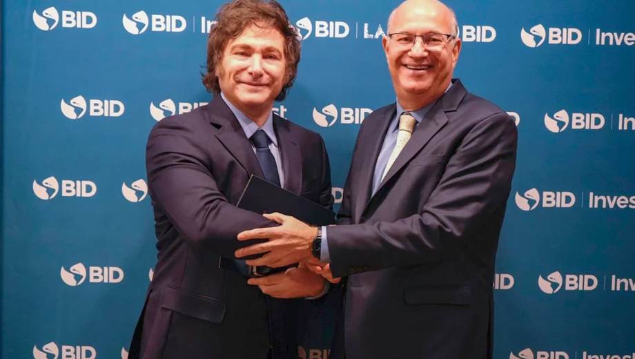 El presidente Javier Milei junto al titular del BID, Ilan Goldfajn. (Foto: gentileza)