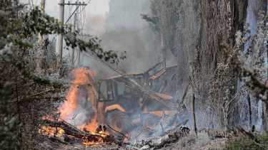 Cinco Saltos con problemas de agua: un incendio de pastizales afecta la estación de bombeo