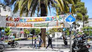 Llegan a Neuquén artesanías de todo el país a una nueva edición de la Feria de Arte Popular callejero