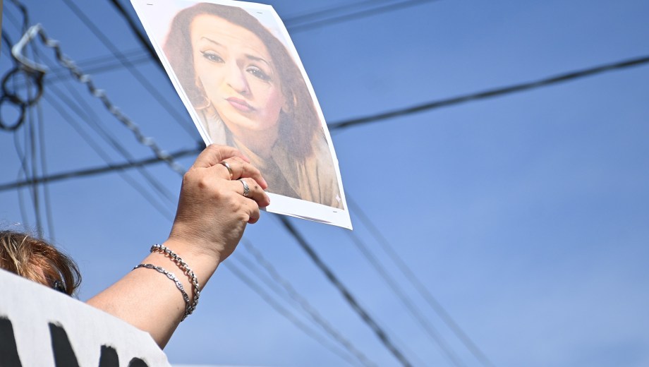 Buscan a Azul, la mujer desaparecida en Neuquén. (Foto Flor Salto).