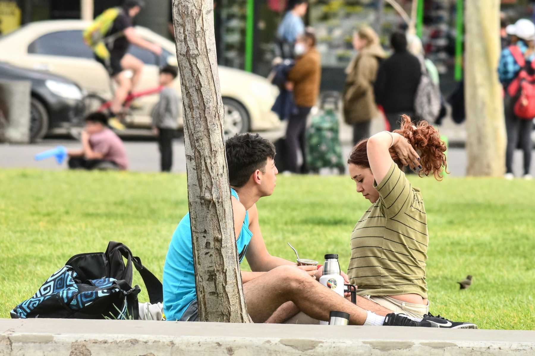 El tiempo en el Alto Valle: semana de calor extremo, ráfagas y un cierre con lluvias, pronóstico extendido