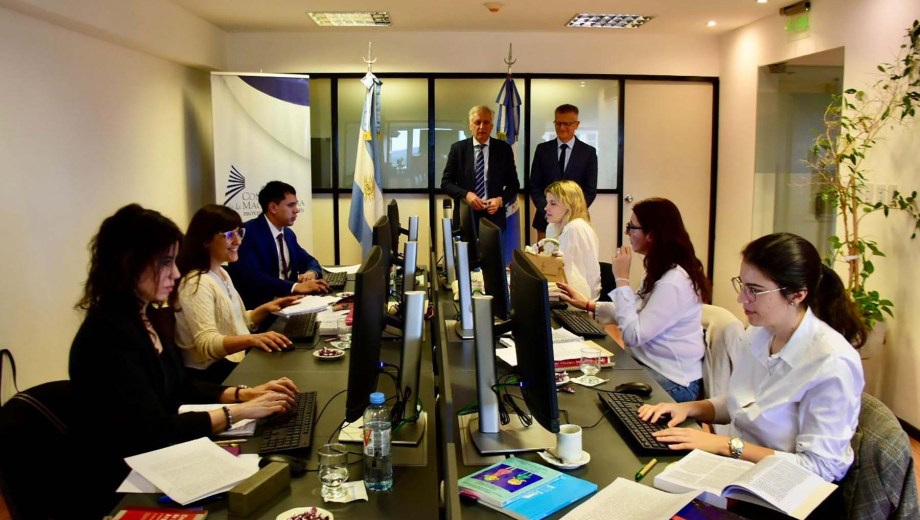 Examen escrito en el concurso para fiscal del caso en Neuquén capital. (Matías Subat)