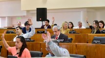 Imagen de Con la renuncia de un concejal de la Izquierda, el FIT inició la rotación de bancada en el Deliberante de Neuquén