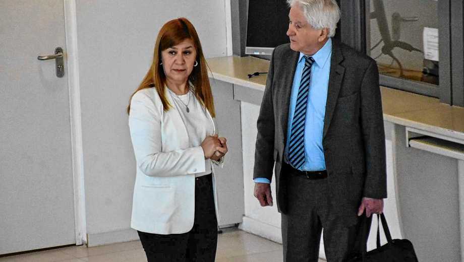 Gloria Ruiz y su abogado Alberto Balladini, en la audiencia del viernes pasado. (Matías Subat)