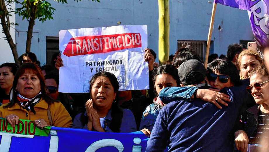 Neuquén de luto por el transfemicidio de Azul. (Foto: Matías Subat).