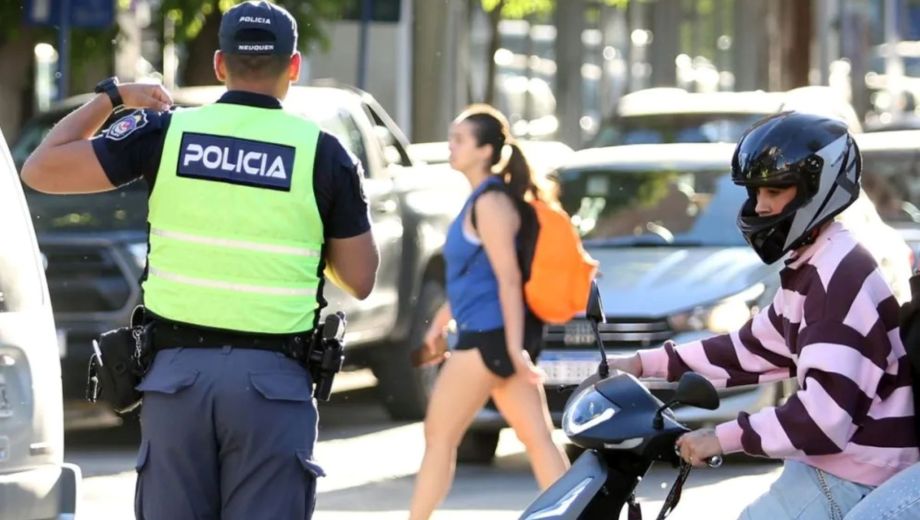 Se prevé aumentar la presencia policial para la temporada de verano en Neuquén. Foto: Gentileza