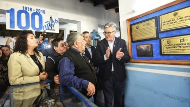 Plaza Huincul reconoció a pioneros y actuales trabajadores en el día provincial del petróleo