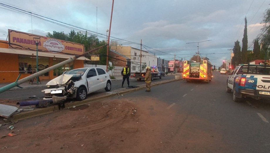 Fue en la Ruta 22, que es la avenida San Martín en Plaza Huincul (Foto: gentileza)