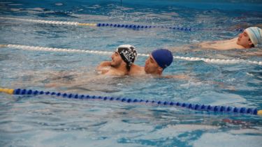 Preparados para salvar: últimos días para rendir la reválida de guardavidas en Roca