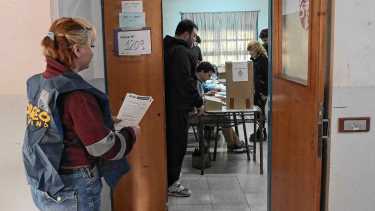 Elecciones 2025 en Chubut: largas filas por el debut de la Boleta Única y un 68% participación