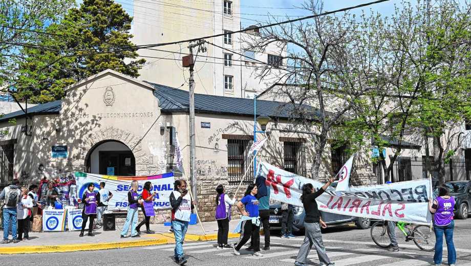 Unter terminó ayer su plan de lucha definido en el Congreso de Huergo. Ahora espera la paritaria. Foto: Juan Thomes 