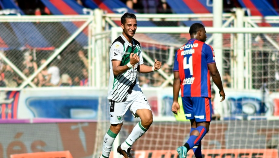 El Pulpo González metió el gol del triunfo y se lo dedicó a Russo. (Foto: FBaires)
