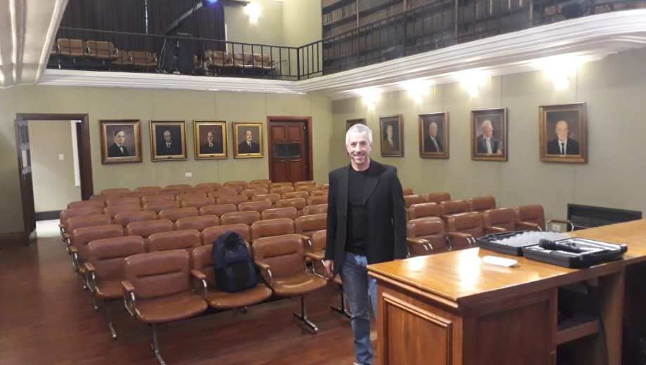 Fainstein visitó el edificio de la Academia Nacional de Ciencias en Córdoba. Foto: gentileza