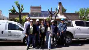 Una casa de Neuquén es la primera en instalar paneles solares para inyectar energía a la red de CALF