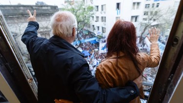 Jorge Taiana se reunirá con Cristina Kirchner antes del cierre de la votación y luego irá al búnker de Fuerza Patria