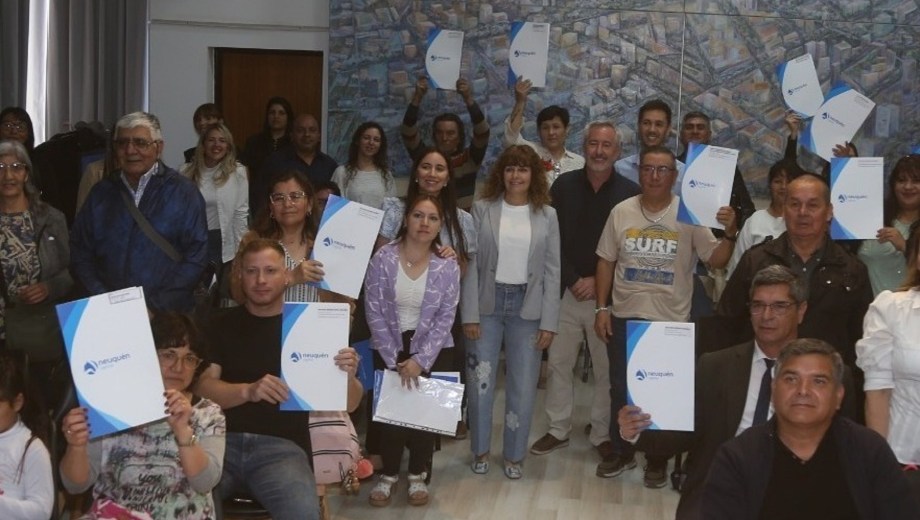 Neuquén asegura derechos sobre los terrenos municipales a más familias. Foto: gentileza.
