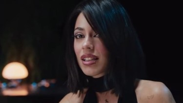 Tini Stoessel vuelve con “Otra noche más” y causa furor en Instagram