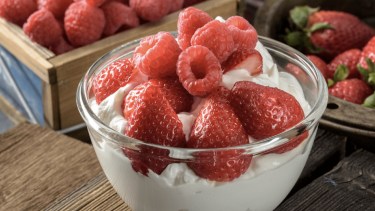 Yogur griego casero: cómo prepararlo en pocos minutos con solo dos ingredientes