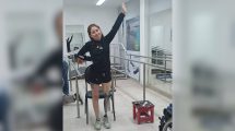 Imagen de Alison vuelve a sonreír y cuenta los días para regresar a Neuquén: recibió la prótesis que le permitirá caminar