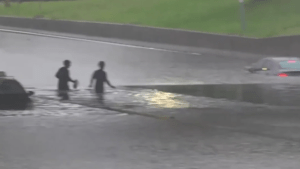 Temporal en Buenos Aires: cayeron más de 100 milímetros, y hay inundaciones y cortes de luz