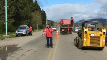 Ruta 40: advierten que se circule con precaución en San Martín de los Andes por tareas de bacheo este miércoles