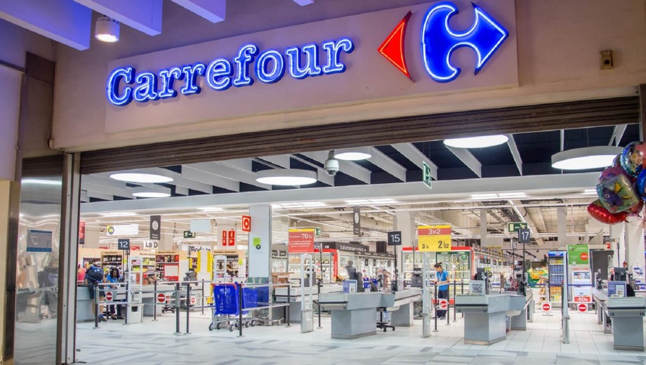 Se acelera la carrera ante la salida de Carrefour de Argentina.