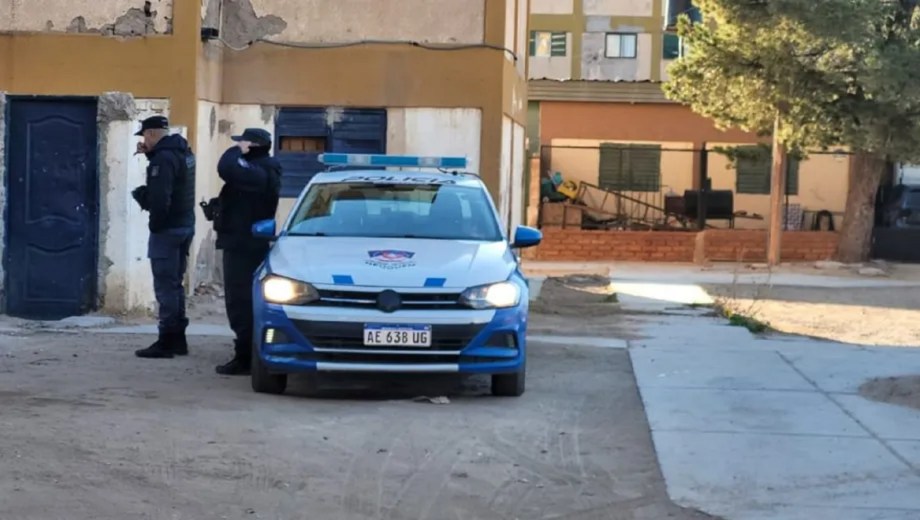 Abrupto giro en la causa por el crimen de un joven en Cutral Co: liberan a un acusado y acusan a un familiar 