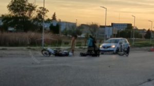 Grave accidente en Neuquén: perdió el control de su moto, cayó y terminó hospitalizado