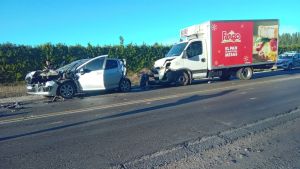 Grave choque en cadena sobre la Ruta 22: dos personas fueron derivadas a Allen