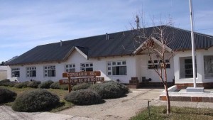 Robó más de 500 mil pesos en una farmacia de Dina Huapi y lo detuvieron con el botín