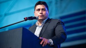 El gobernador de Santa Cruz quedó tercero en las elecciones 2025 y llamó a «oxigenar» su gabinete