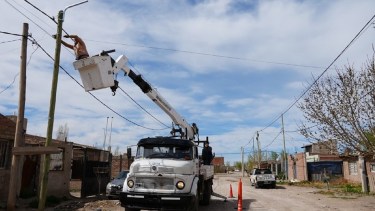 Normalizarán las conexiones eléctricas de 1.100 familias durante 2025 en Cipolletti