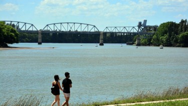 Viedma afina estrategias para la próxima temporada de verano