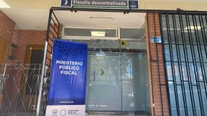 Lo imputaron por hostigar y amenazar a su expareja en Cinco Saltos: tenía prohibición de acercamiento