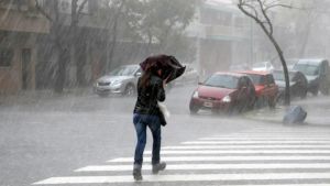 Anunciaron lluvia en el Alto Valle este domingo: a qué hora son los chaparrones y qué pasa con el viento