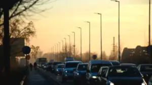 Hubo demoras en los puentes entre Neuquén y Cipolletti este jueves por un accidente complicó el tránsito