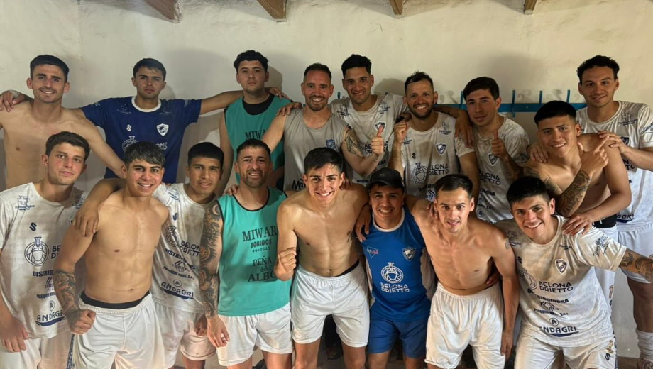 El Albo goleó a San Isidro y sigue firme en la cima del campeonato. (Foto: prensa Atlético Regina)