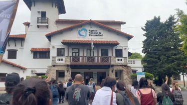 Tensión en Andis: manifestantes ocupan una sede en Buenos Aires en protesta por los recortes en el área