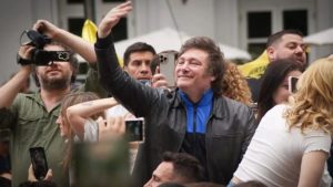 Recta final: el Gobierno llega al cierre de campaña con el ojo puesto en el tercio del Congreso