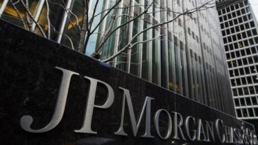 JP Morgan pronosticó una baja del riesgo país y cambió las proyecciones sobre el dólar tras el resultado de las elecciones