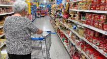 Imagen de Jubilados y pensionados: cómo funcionan los nuevos descuentos de Anses para compras en supermercados