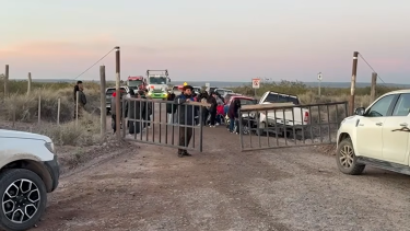 Intimaron a mapuches a desalojar el bloqueo en el acceso al istmo de Mari Menuco: impiden trabajos de YPF