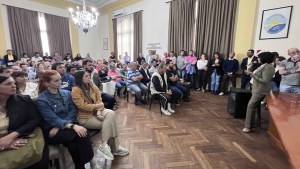 Empresa del gasoducto para los barcos de GNL se reunió con comerciantes de San Antonio