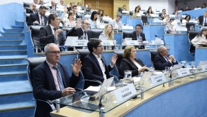 Sesiona la Legislatura de Río Negro con una fuerte protesta de los trabajadores judiciales